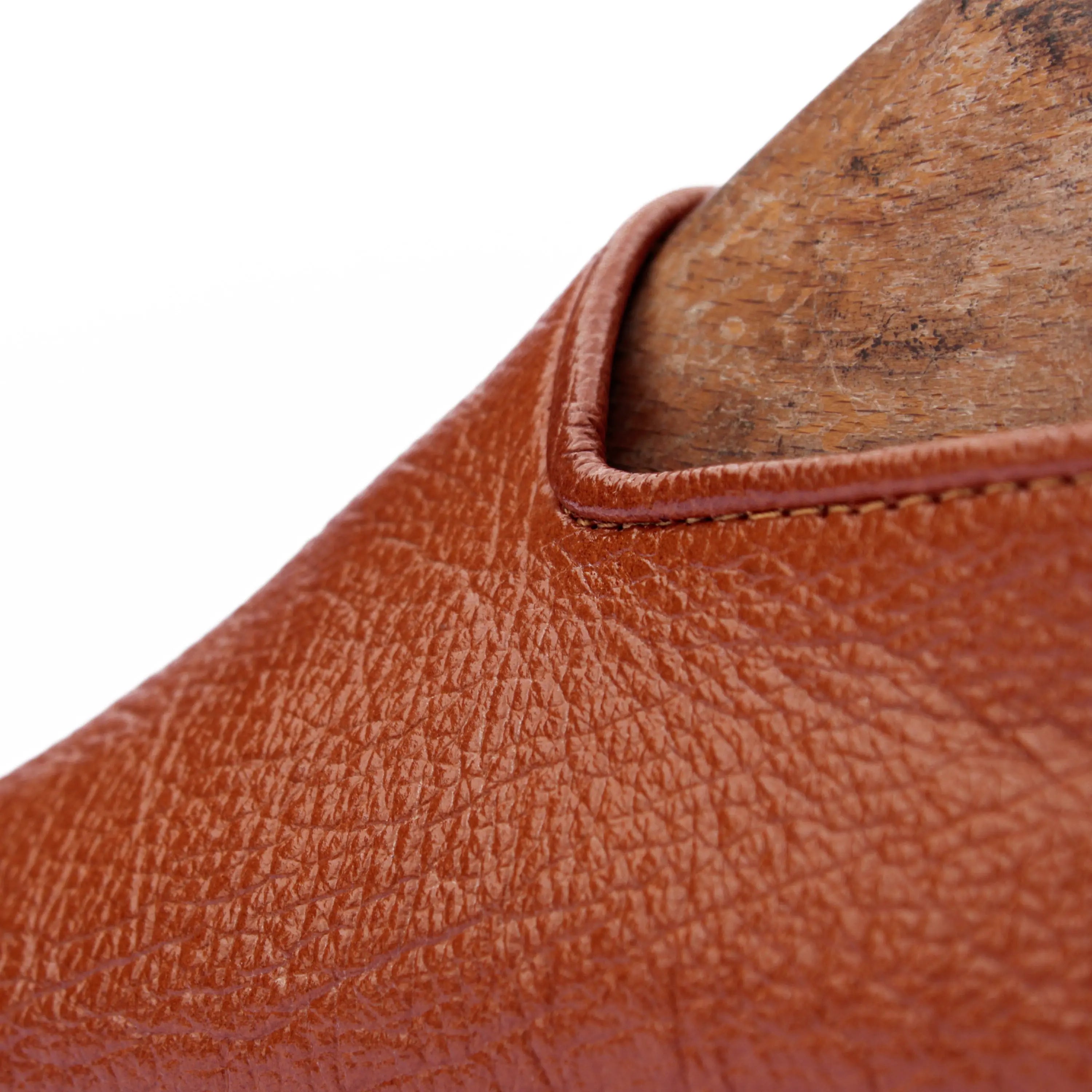 Classic Brown Papuchie