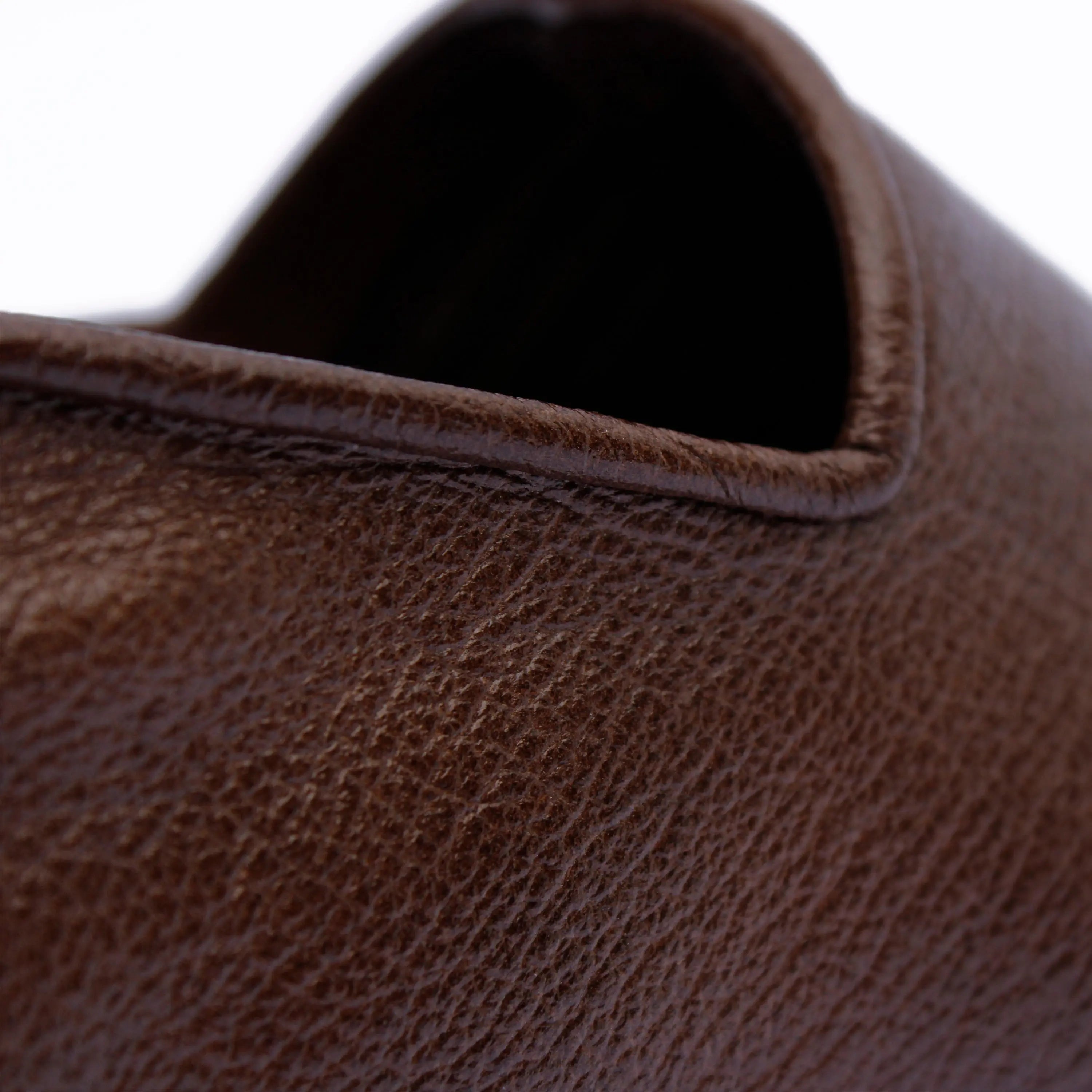 Classic Dark brown Papuchie